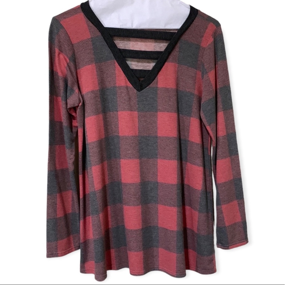 Gray and Red buffalo plaid long sleeve t-shirt size L